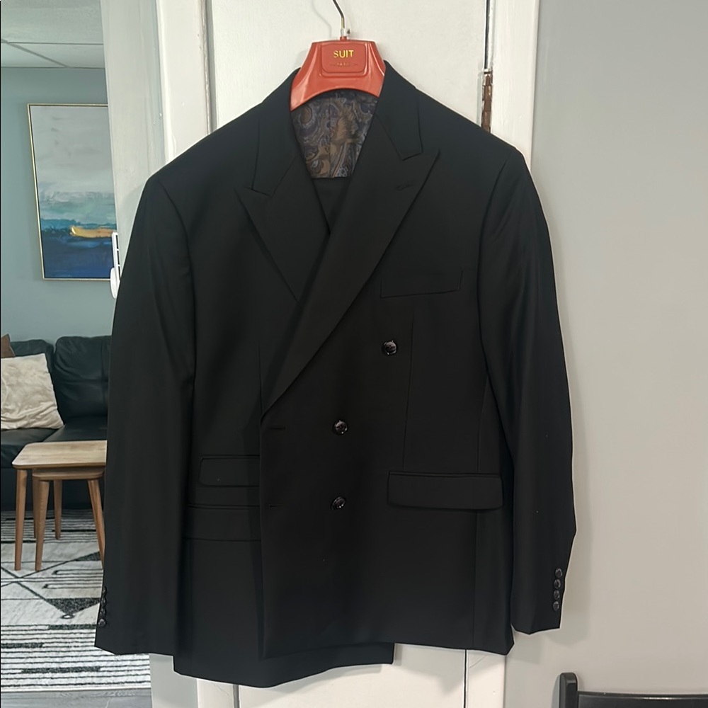 Black Double-Breasted Suit with Structured Silhouette